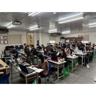 LINE_ALBUM_117 ai軟體線上課程_251114_9.jpg